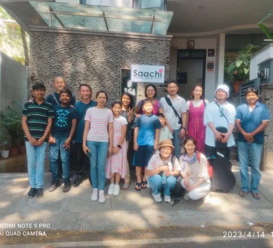 Saachi students and Japanese guests at a cultural event